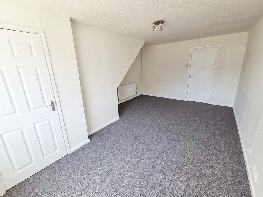 Property photo 3 of 16 Photo 13