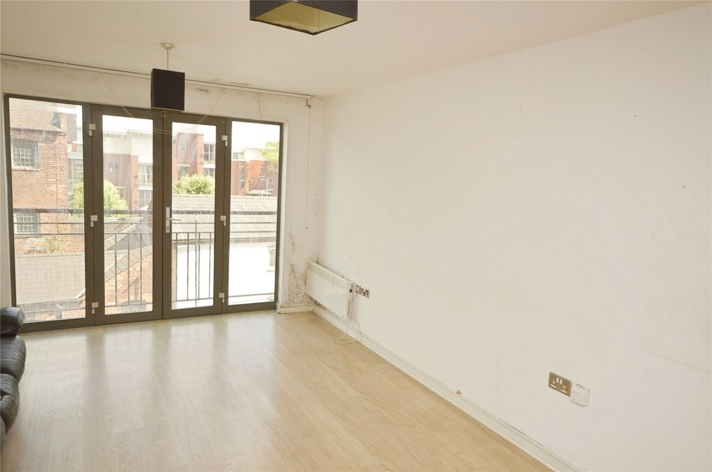 Property photo 2 of 11 Lounge/ Dining Room