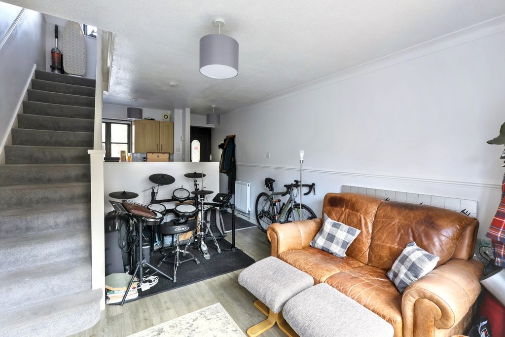 Property photo 3 of 8 Img_6581
