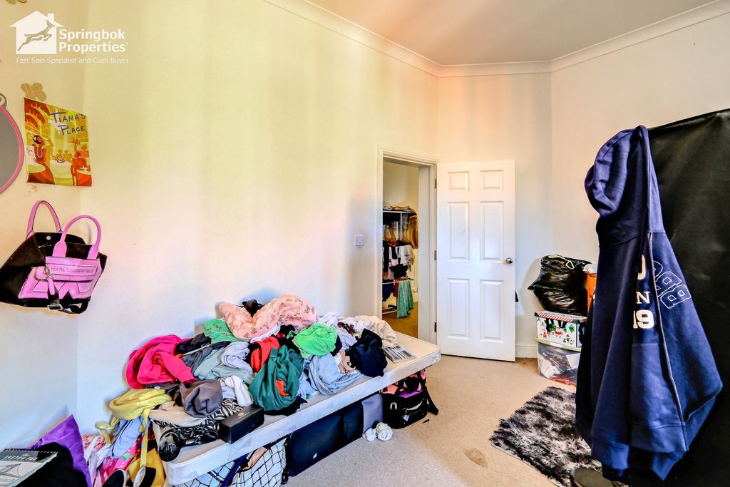 Property photo 2 of 13 1