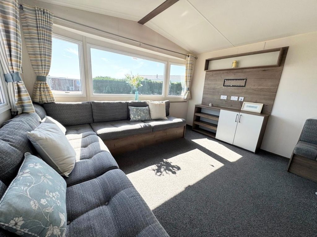 Property photo 1 of 12 Abi Trieste 2020 Car0064615 117291514.Jpeg