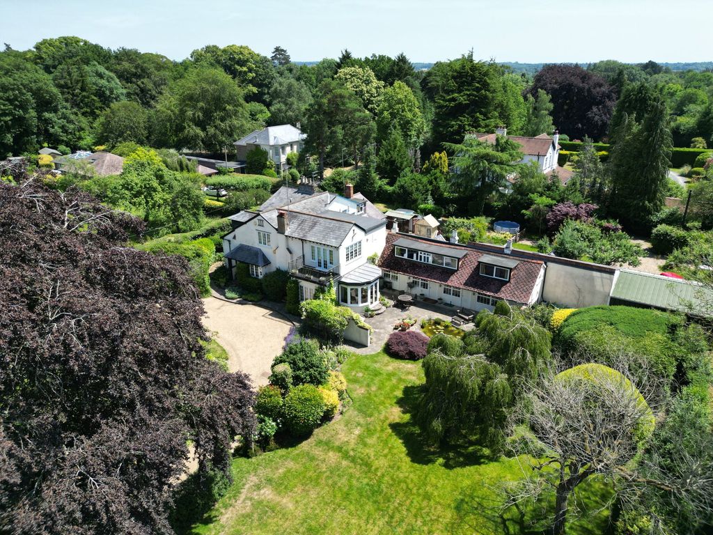 Property photo 1 of 25