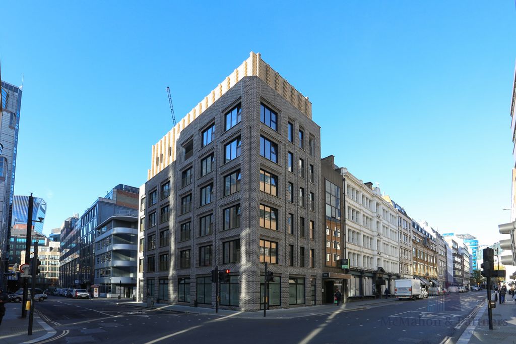 Property photo 2 of 23