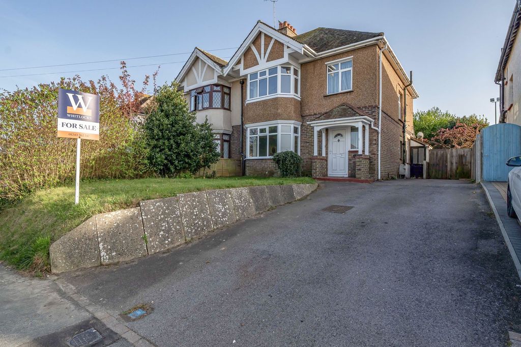 Property photo 1 of 20 Front