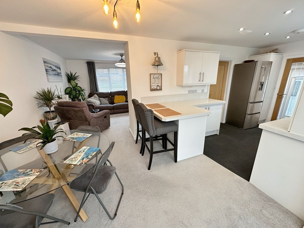 Property photo 2 of 17 Kitchen/Diner/Lounge