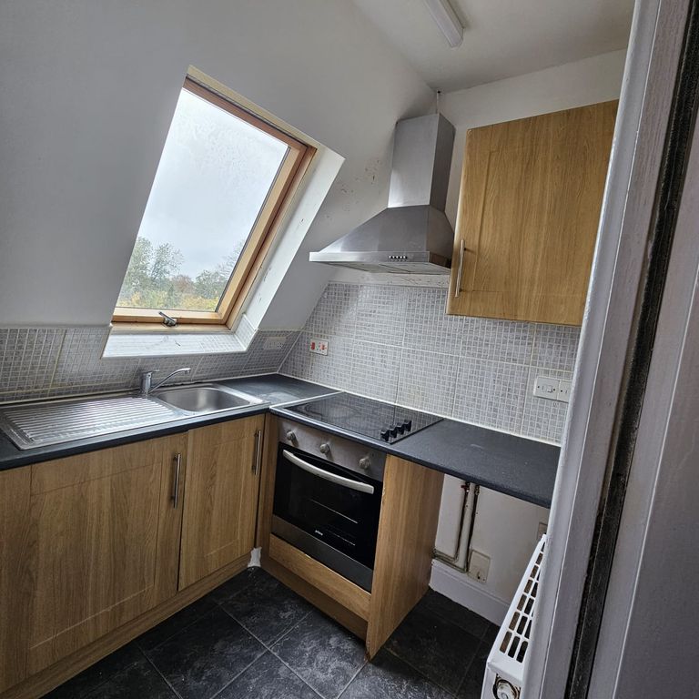 Property photo 1 of 8 One Bed Flat To Let