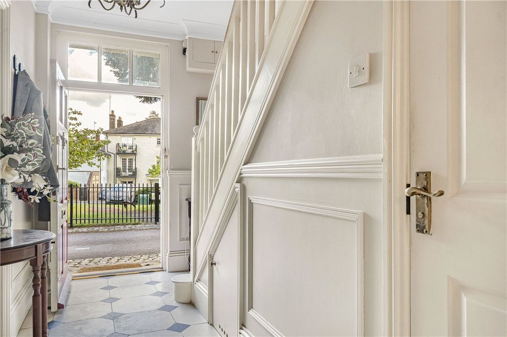 Additional image 4 of 4 bed terraced house for salePhoenix Square, Pewsey, Wiltshire SN9