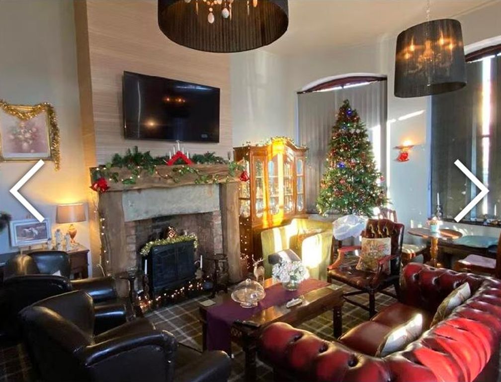 Property photo 2 of 11