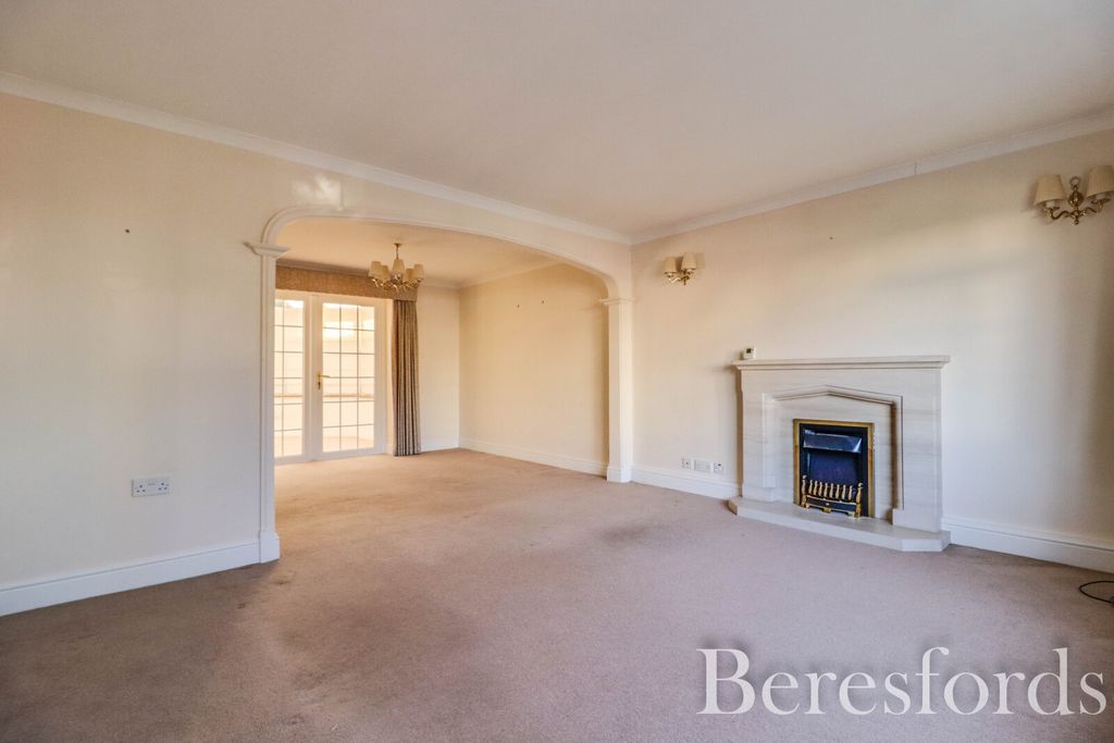 Property photo 2 of 23 Picture No. 20