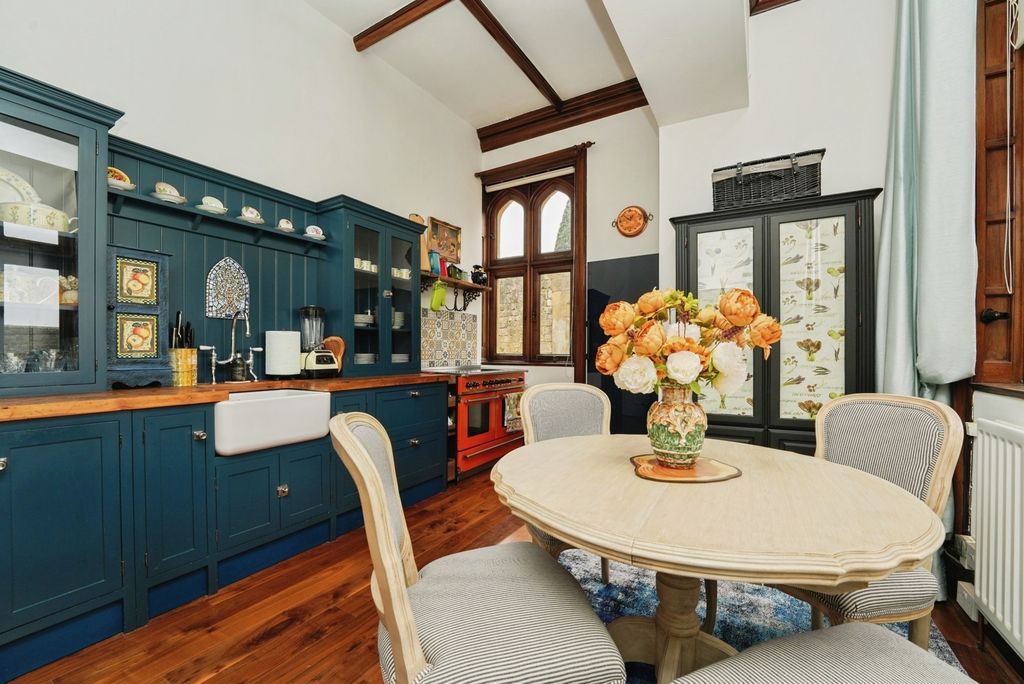 Property photo 3 of 16 Pbox-Img.Jpg