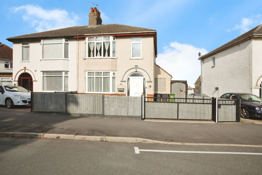 Property photo 2 of 18