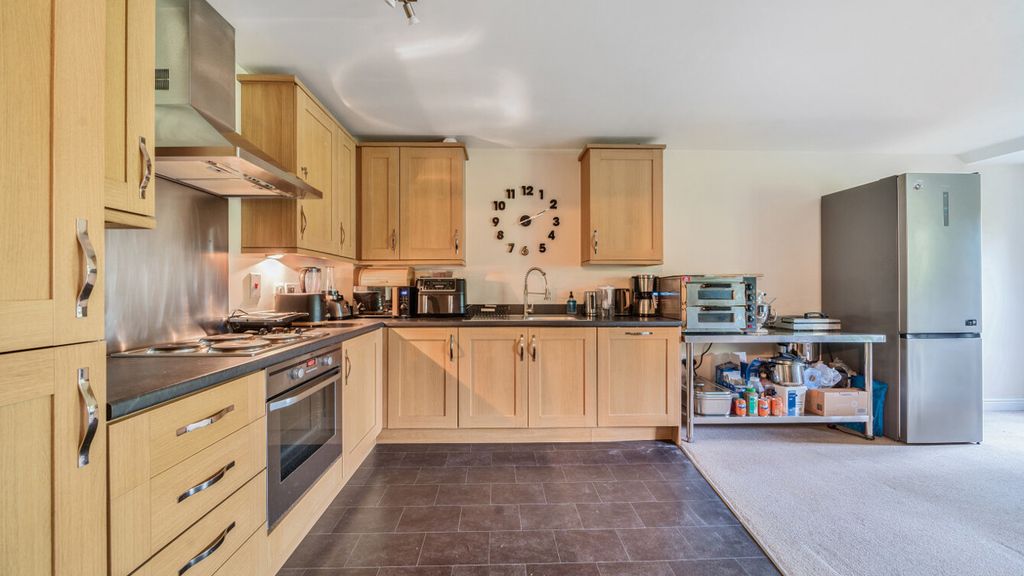 Property photo 3 of 11 1283530-5