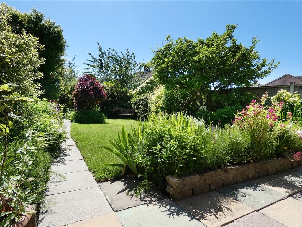 Property photo 2 of 24