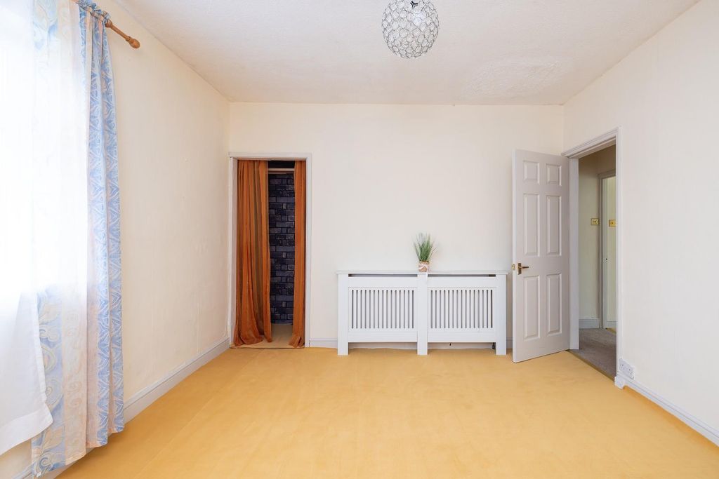 Property photo 1 of 27 Char7088.Jpg