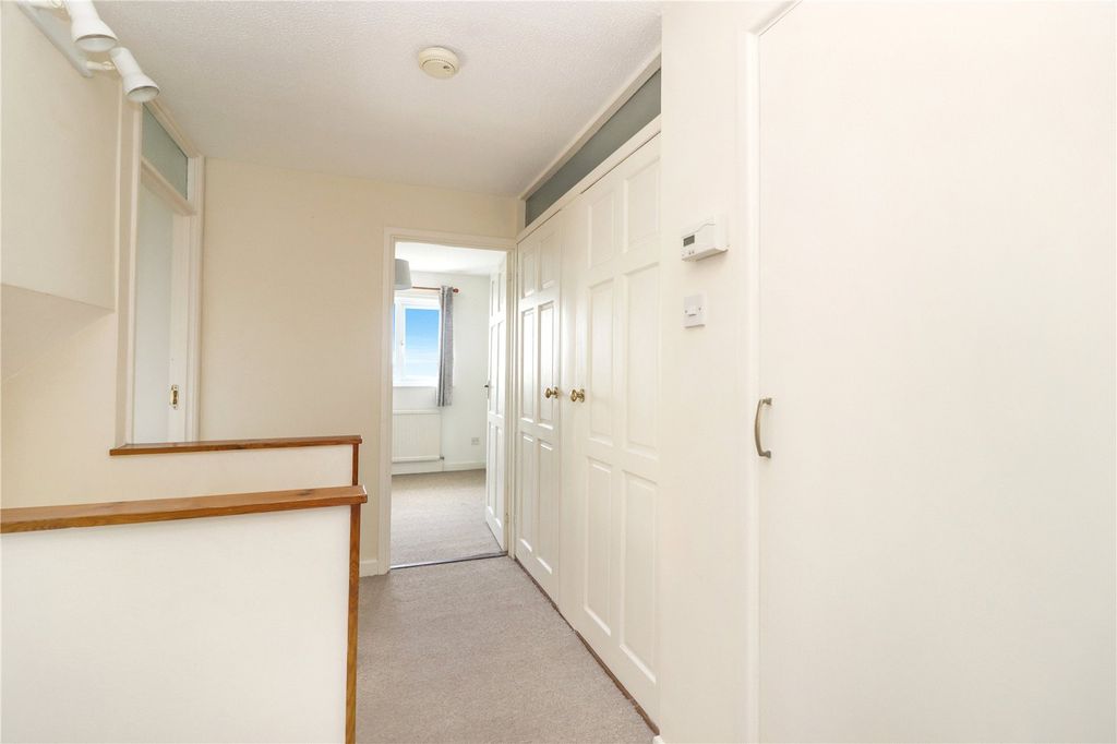 Property photo 3 of 19 Picture No. 06