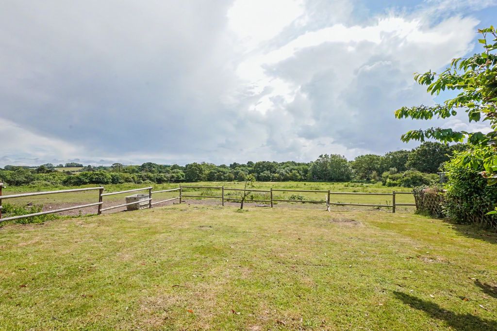 Property photo 3 of 37 5084898