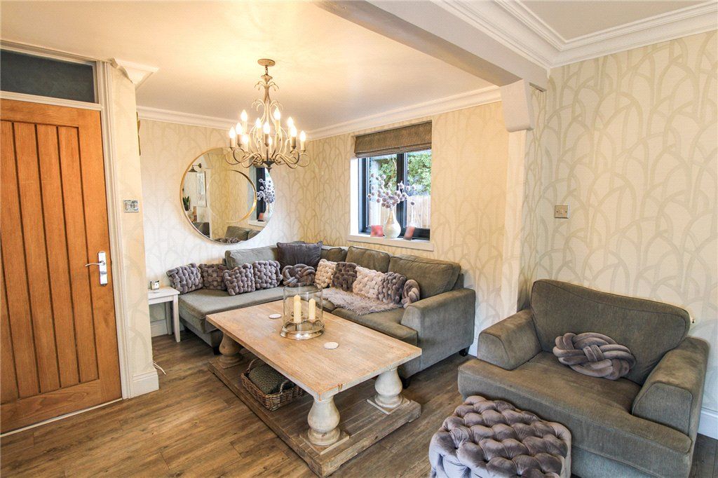 Property photo 3 of 23 Sitting Room