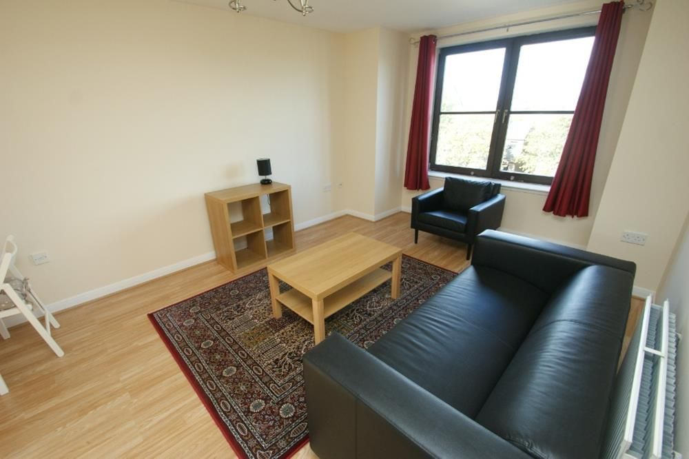 Property photo 2 of 6 Lounge