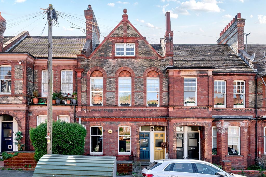 Property photo 2 of 12 1451495-2-69Ea441...