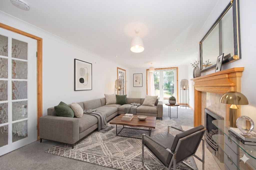 Property photo 2 of 31 Lounge (Virtually Staged)