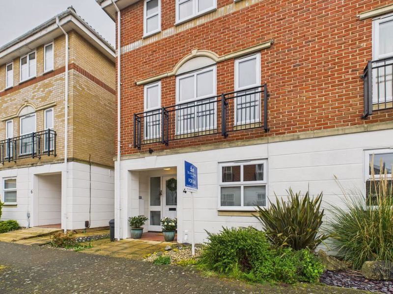 Property photo 2 of 15 Photo 15