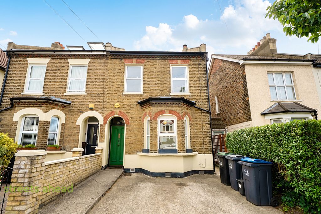Property photo 1 of 18 d99E11d3-99d3-44d...