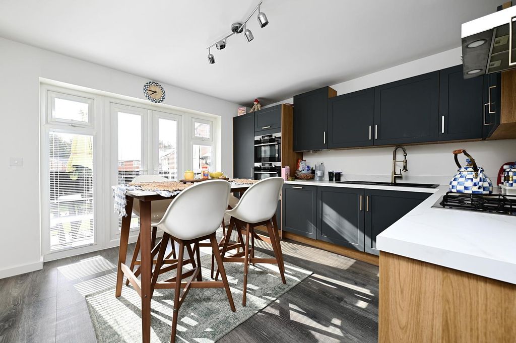 Property photo 2 of 12 Kitchen/Dining Room