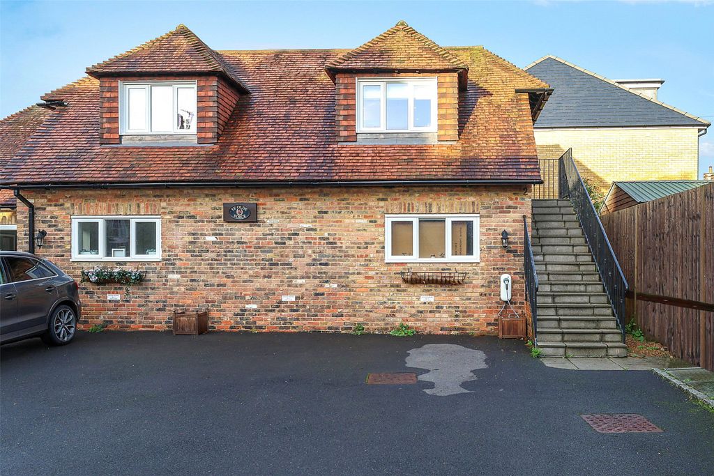 Property photo 2 of 16 Picture No. 04