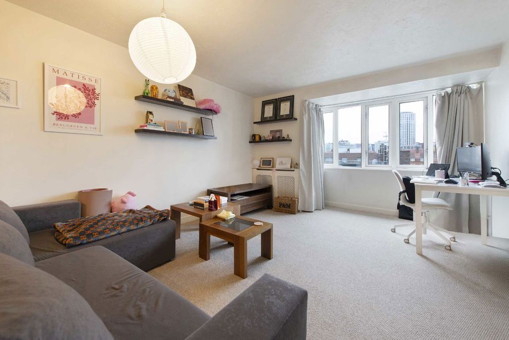 Property photo 3 of 4