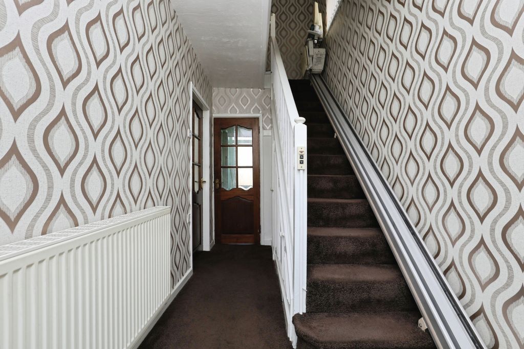 Property photo 2 of 14 Hall