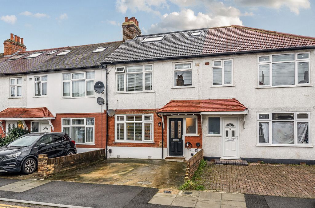 Property photo 1 of 26 1395712-30-696128...