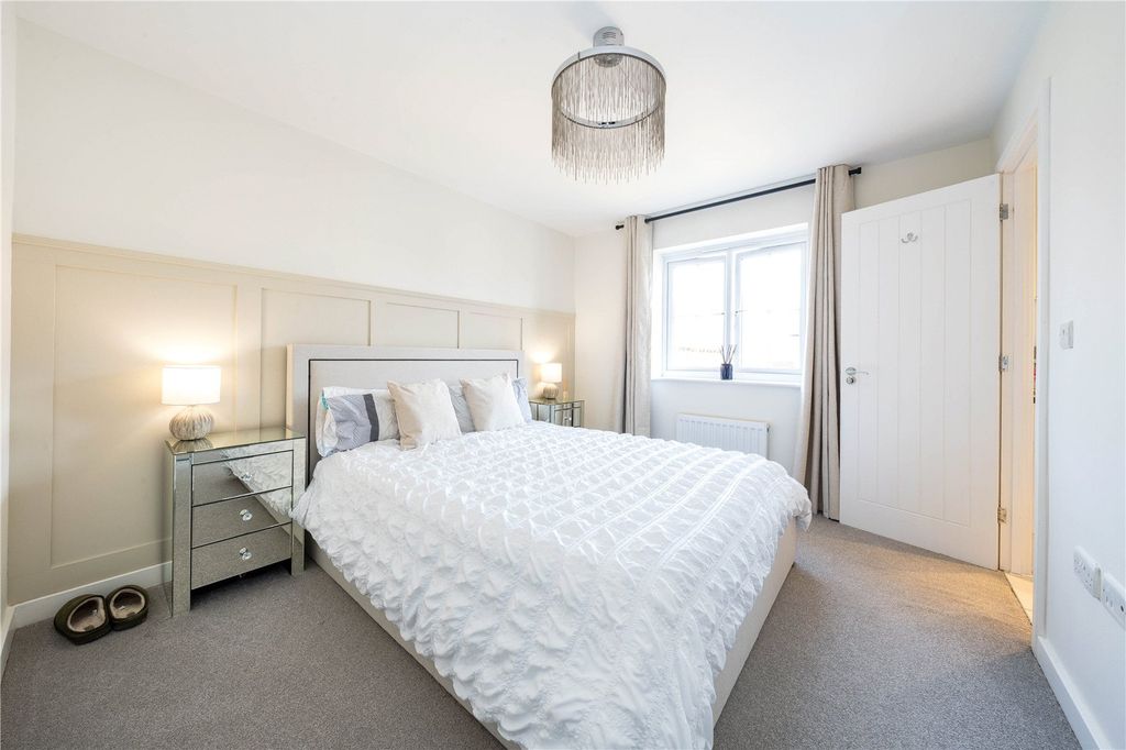 Property photo 3 of 17 Picture No. 06