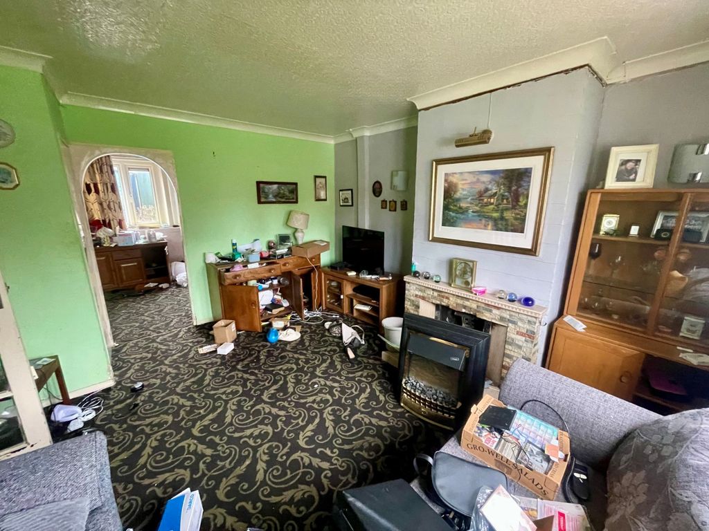 Property photo 2 of 9 Picture No. 41