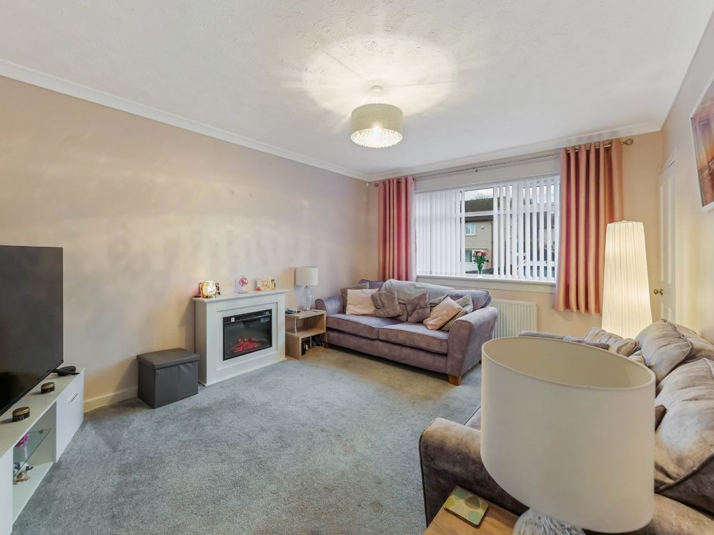 Property photo 2 of 12 Lounge