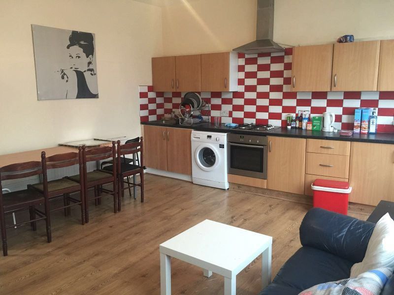 Property photo 1 of 2
