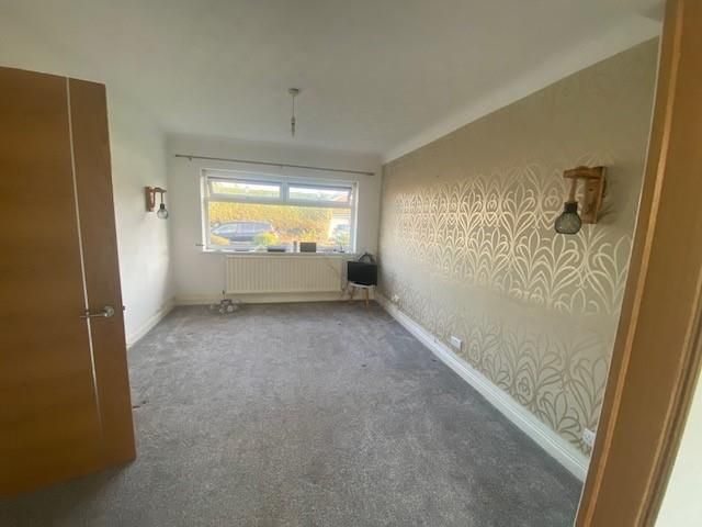 Property photo 2 of 11 Lounge.Jpg