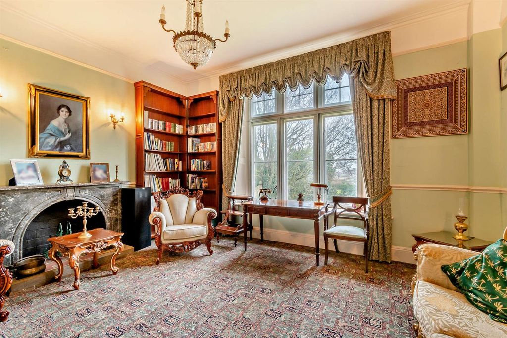 Property photo 3 of 36 8579763-Interior10-800.Jpg