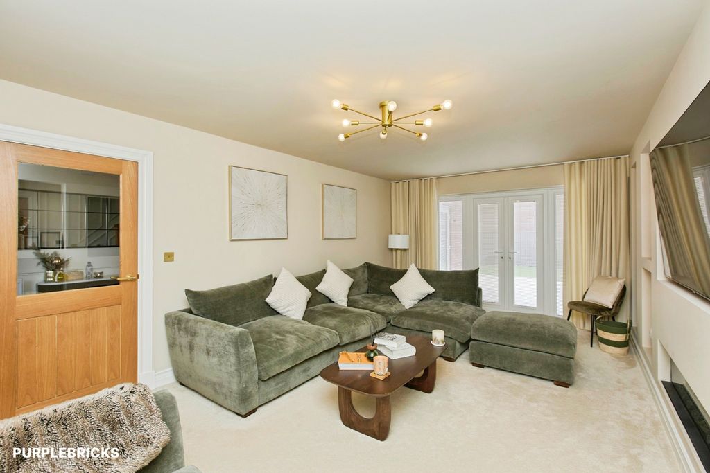 Property photo 3 of 32