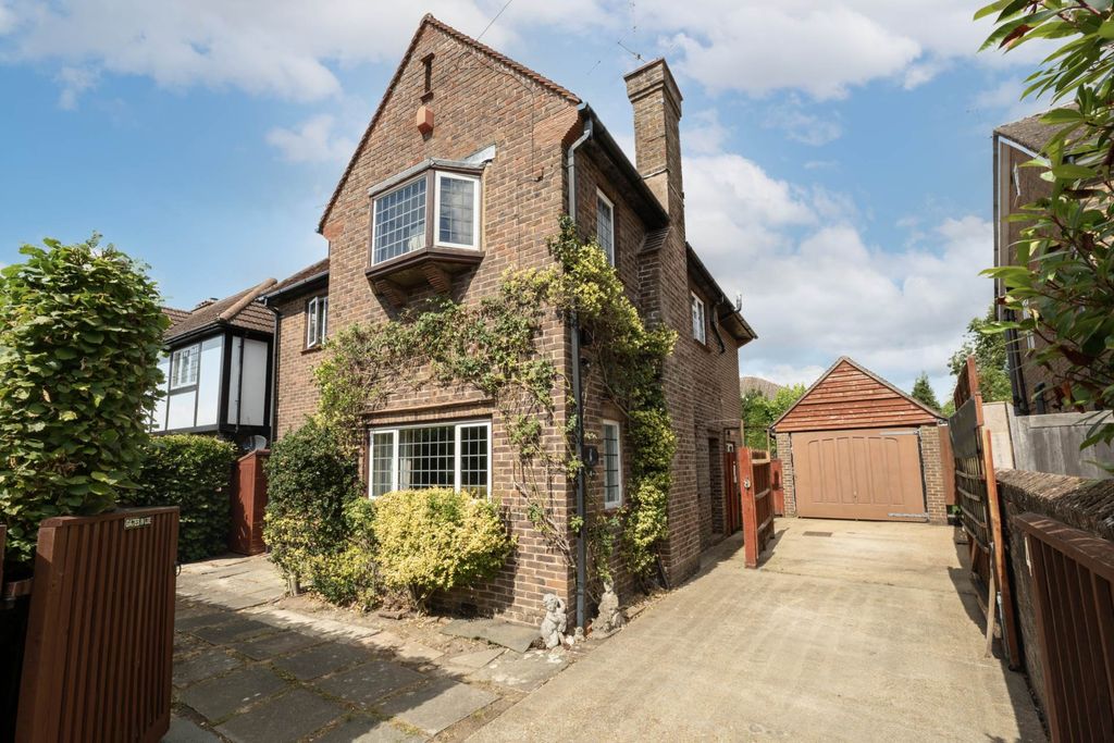 Property photo 1 of 21