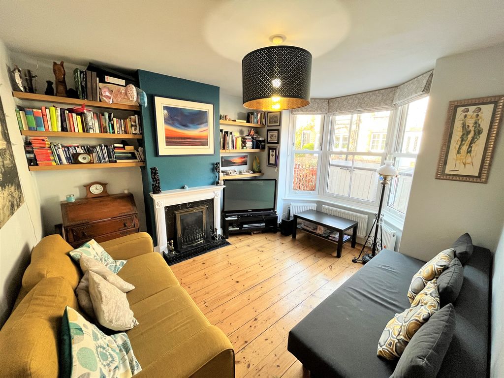 Property photo 2 of 19
