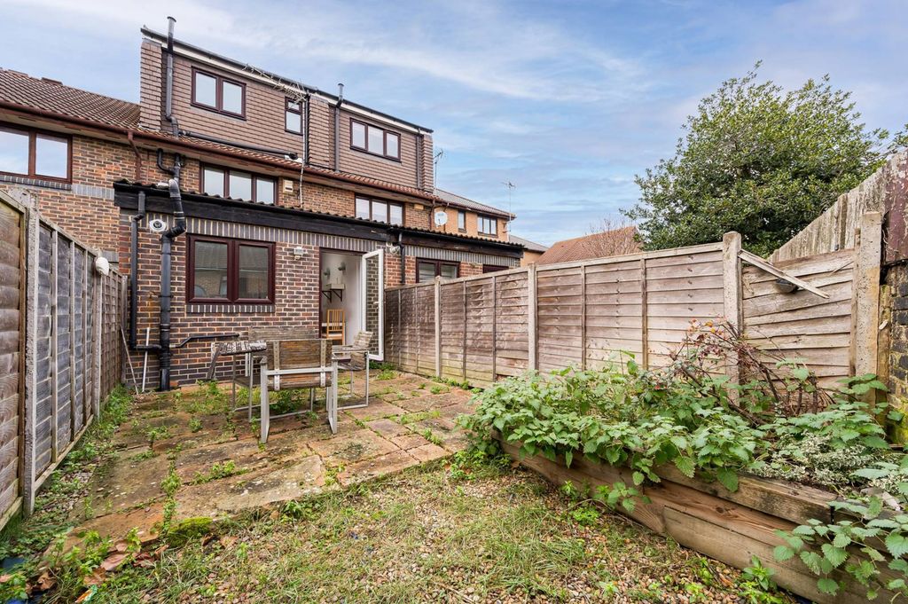 Property photo 1 of 21