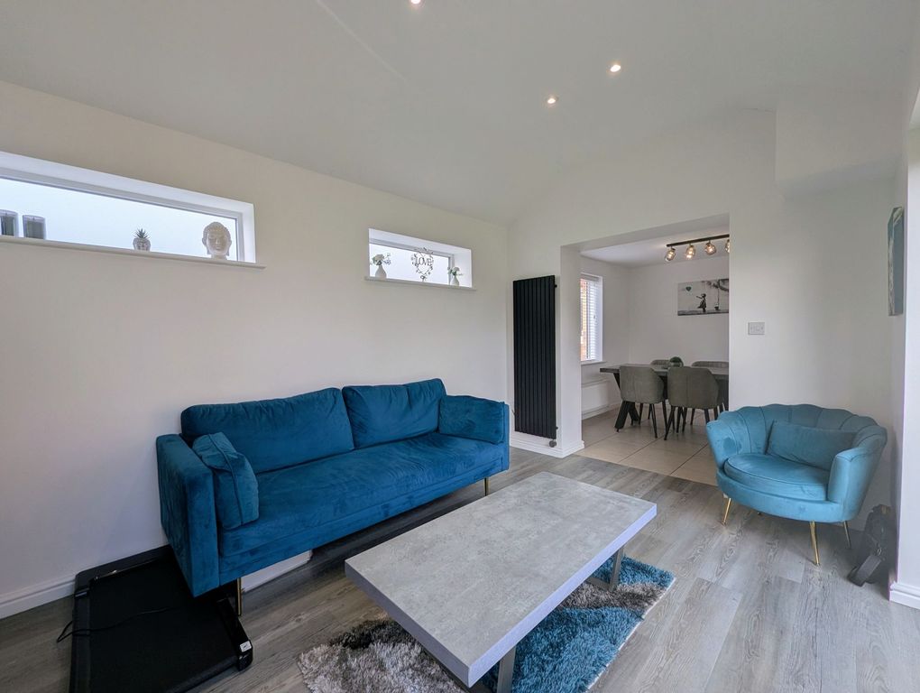 Property photo 2 of 25