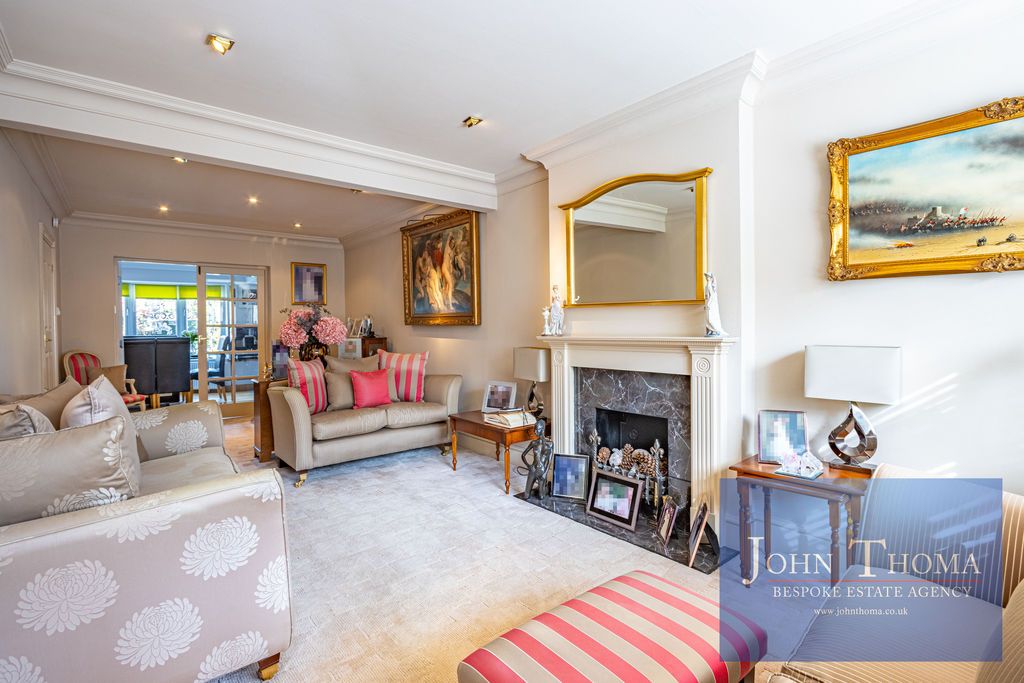 Property photo 3 of 28 Photo 3