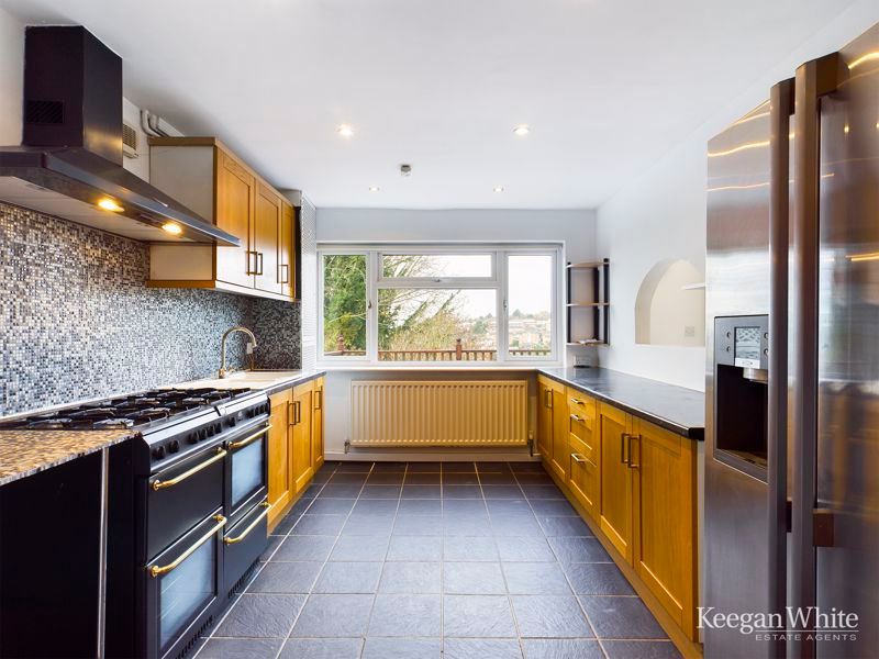 Property photo 2 of 14 Photo 11