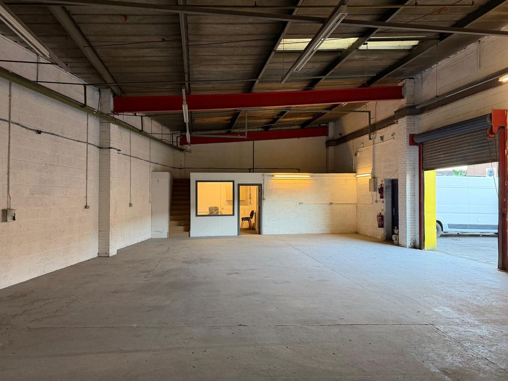 Property photo 3 of 4