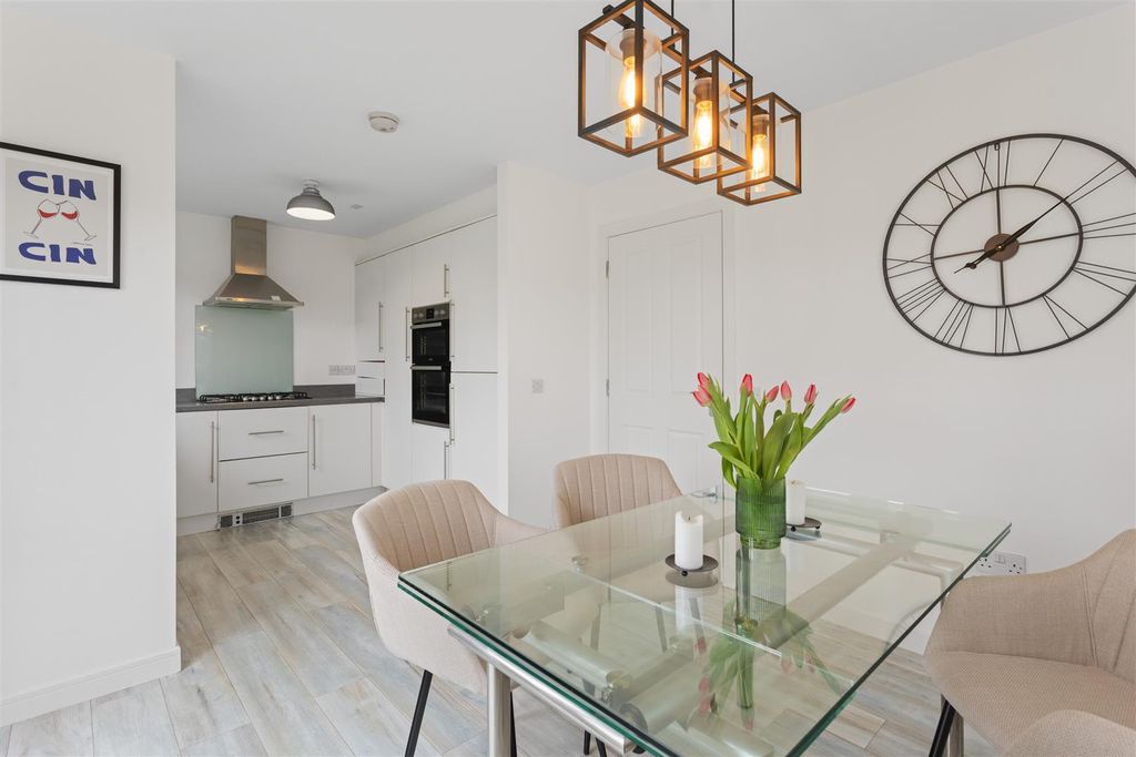 Property photo 3 of 40 5.Jpg