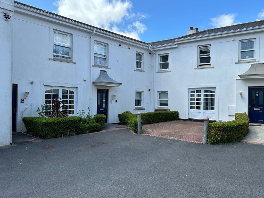 Property photo 2 of 15