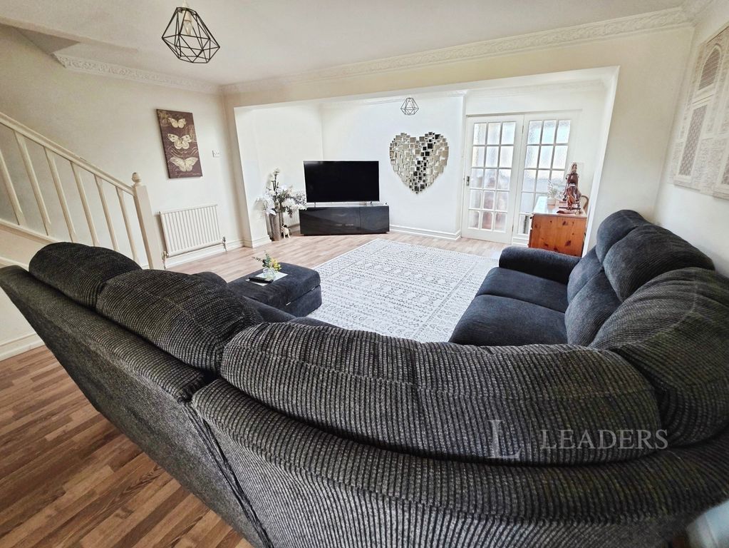 Property photo 1 of 11 Pbox-Img.Jpg