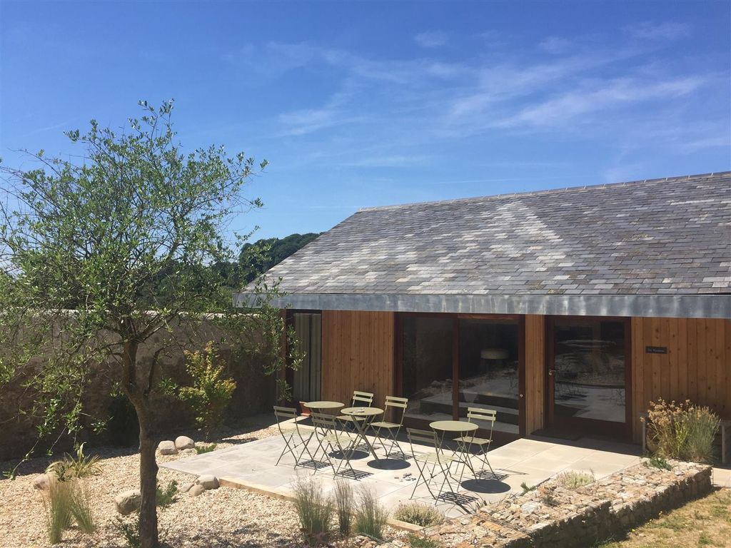 Property photo 1 of 14 The Property