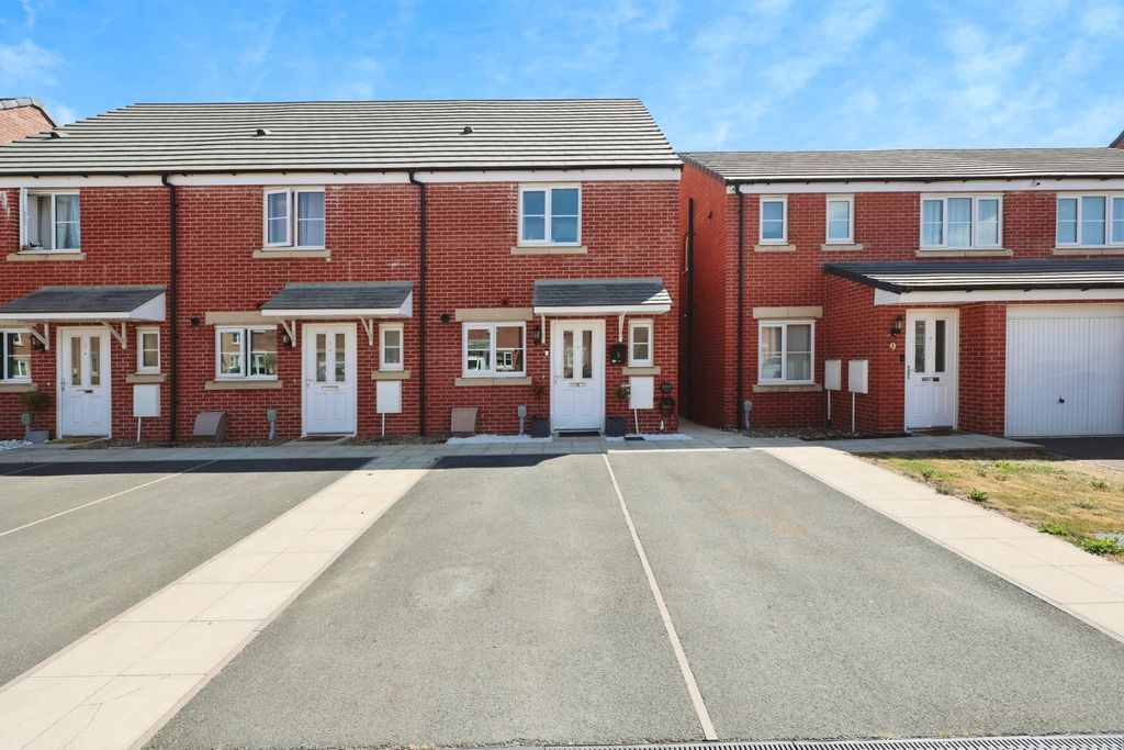 Property photo 1 of 16 4322981